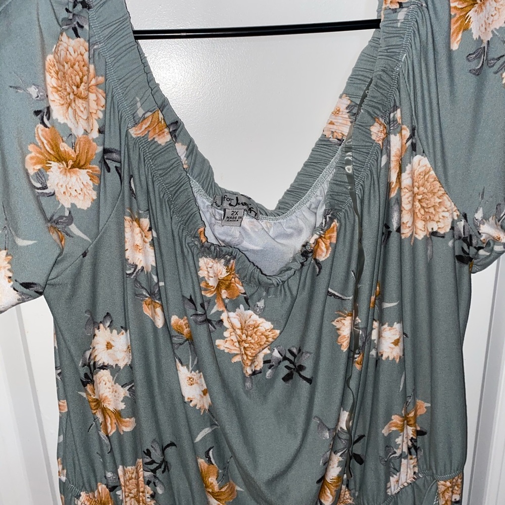 Dress - Picture 2 of 3